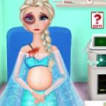 Pregnant Elsa Ambulance - Check-up before giving birth